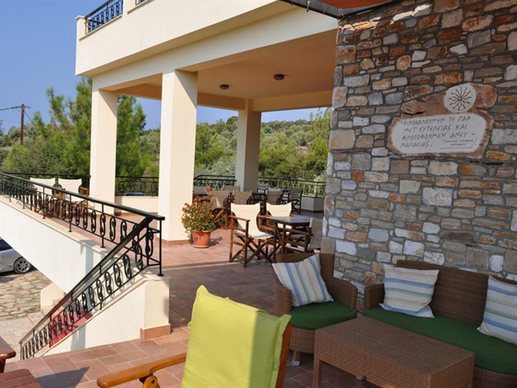 Moonbeam Hotel Potos Exterior photo